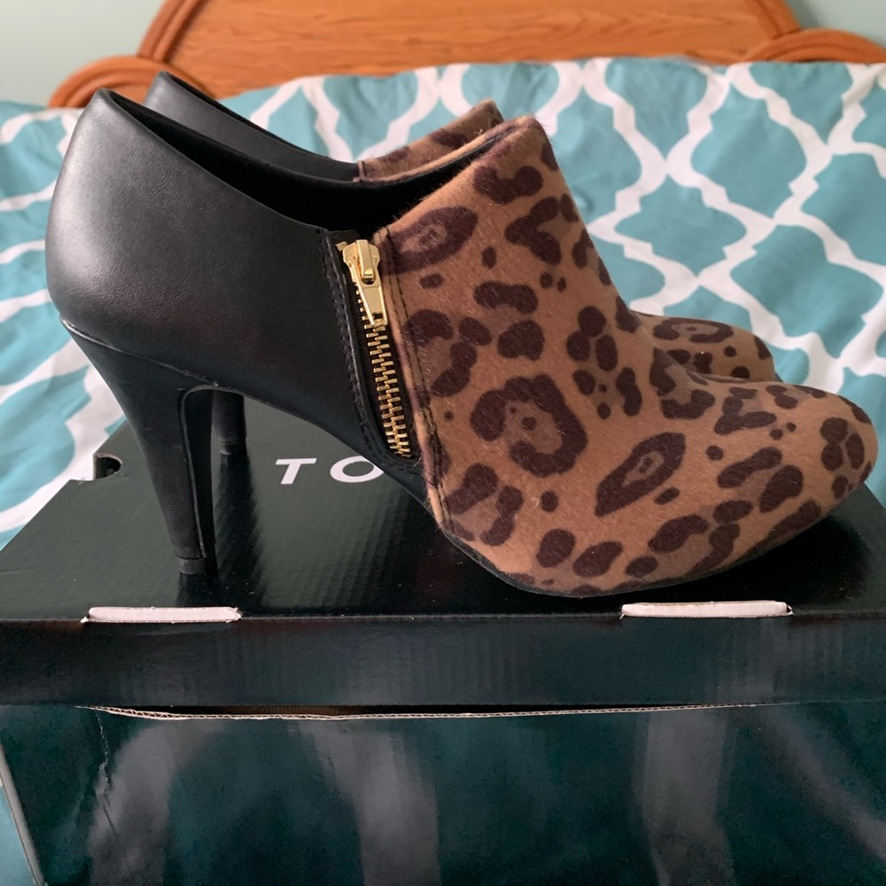 Leopard print shoes